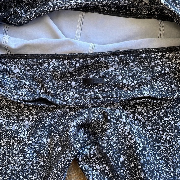 Lululemon leggings - Picture 8 of 10